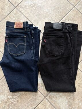 Two Pairs Levi's Skinny Jeans - Dark Blue & Black (29x30)